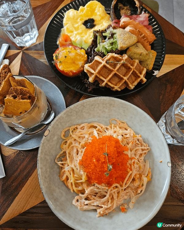 我最喜愛飲的焦糖脆脆牛奶咖啡，每次飲都滿口焦糖，幸福滿滿。