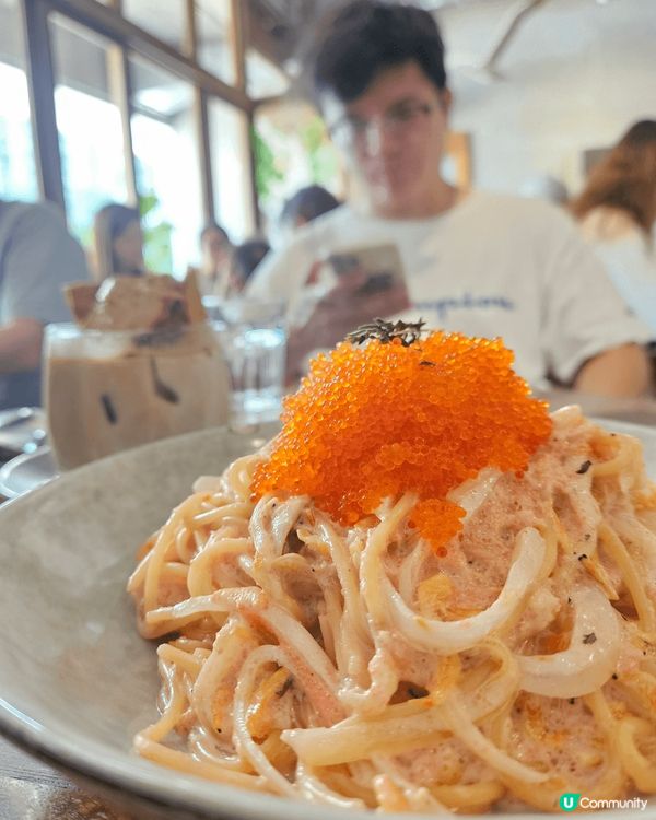 我最喜愛飲的焦糖脆脆牛奶咖啡，每次飲都滿口焦糖，幸福滿滿。