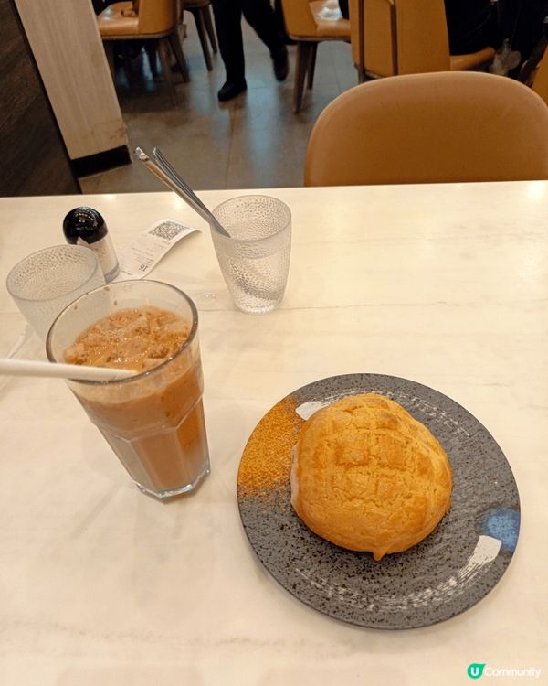 第一張 是海皇粥店 最出名是油炸鬼 白粥 第二張 是大家樂我...