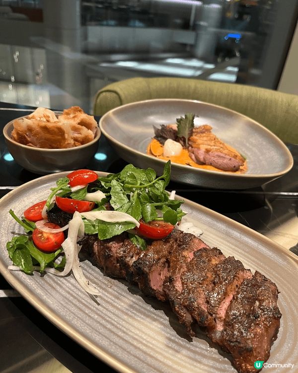 喺太古坊新開咗間越南嘢，叫Hoi Polloi，間餐廳好大，...