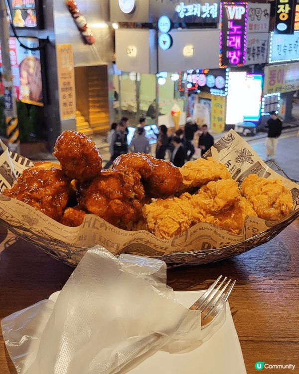 bhc 招牌炸雞， 香辣同埋芝士口味一次過食曬， 加埋芝士薯...