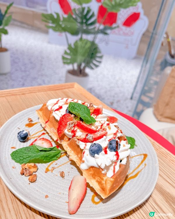 位於旺角茲曼尼旗艦店， 原來裡面有間咖啡店，Cafe 有多款...