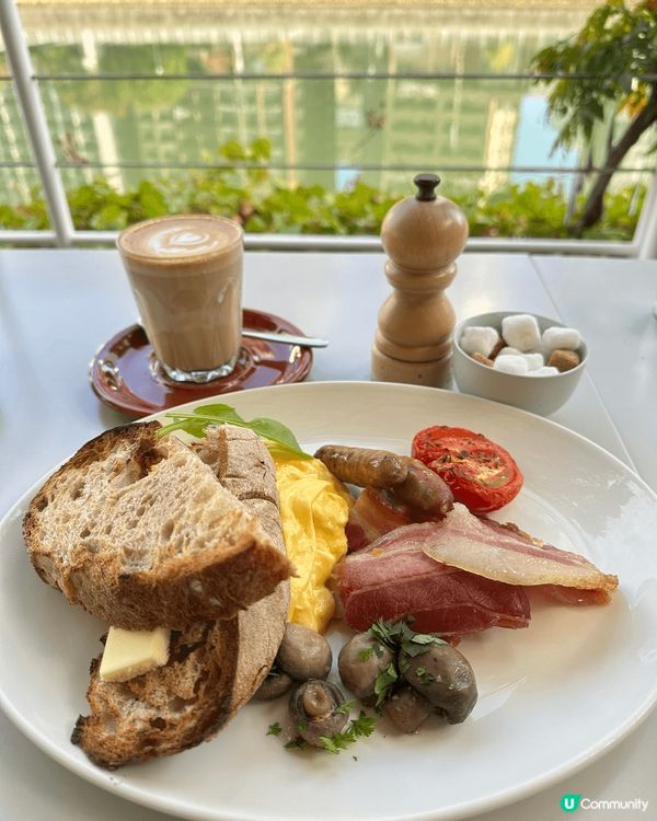 係福岡的Billys，這是有名的打咭餐廳，如果唔一早訂位就需...