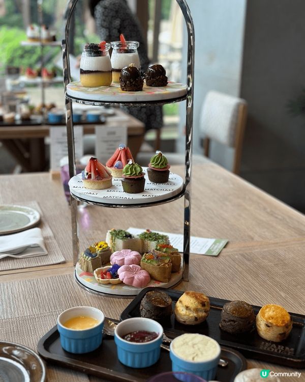 去Cafe必點甜品：窩夫同疏乎厘！窩夫外脆內軟，配上雪糕，超...