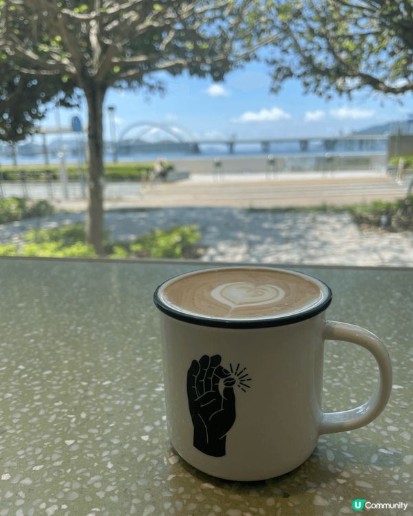 非常推薦這一間海景餐廳，進入餐廳內不但能夠飽覽絕美的將軍澳海...