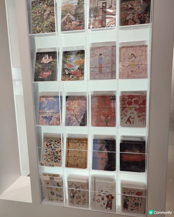 去了珠海日月貝,不光有劇院,還有大型商場及手信店,買到不亦樂...