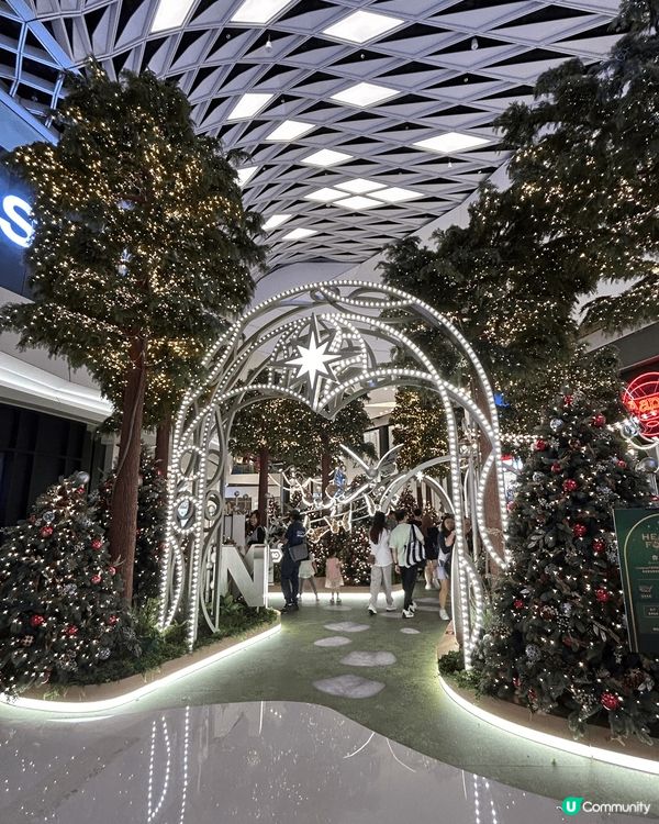 聖誕好去處，除咗去旅行，行下香港商場，打下卡影下相都好開心！...