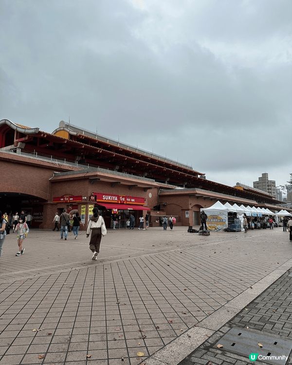 台北十分車站，夜市美食之旅