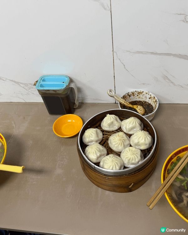 南京行，漫雨晨遊中山陵，淺嚐當造大閘蟹，當然不能錯過小籠包和...