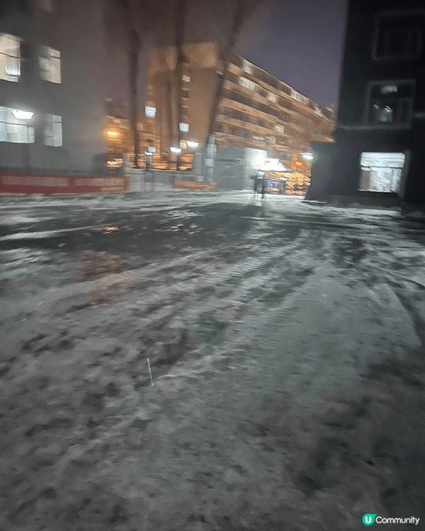 吉林環境優美，大雪紛飛，十分浪慢，好像去咗歐洲，地面結冰可以...