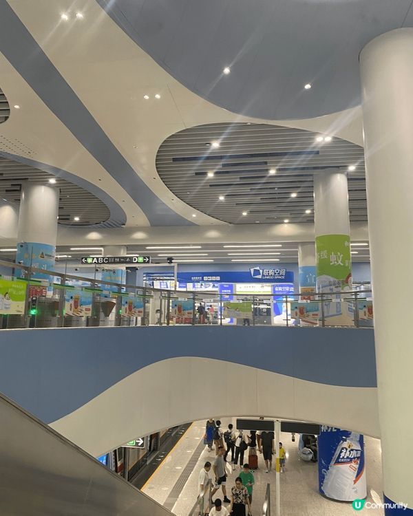 深圳大梅沙地鐵站，好好玩，又有得游水，又有得食，非常高興。