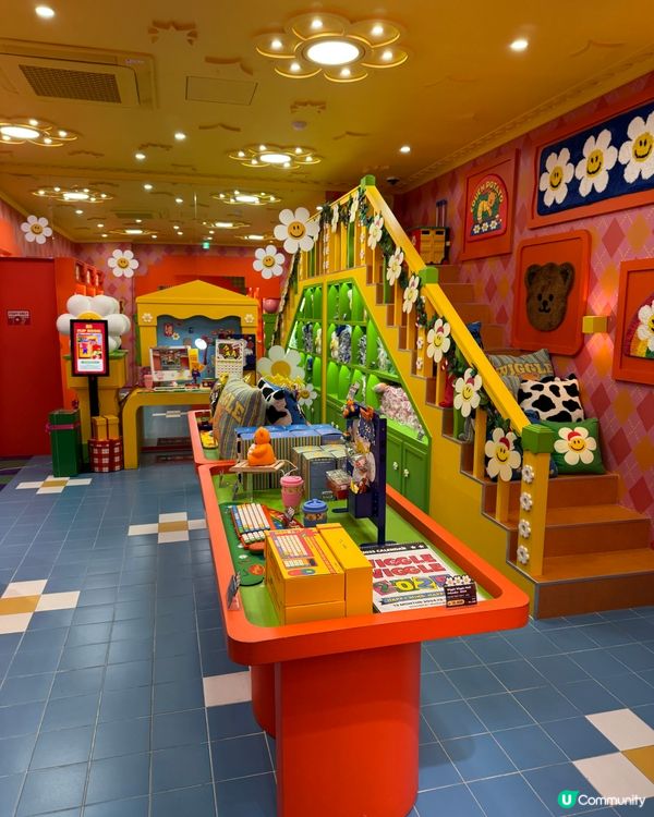 Wiggle Wiggle(위글위글)是一間很受歡迎的雜貨店...