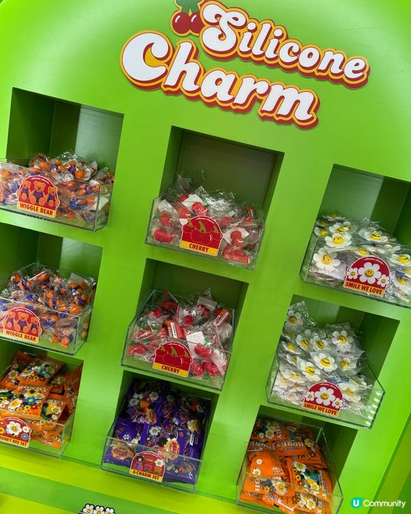 Wiggle Wiggle(위글위글)是一間很受歡迎的雜貨店...