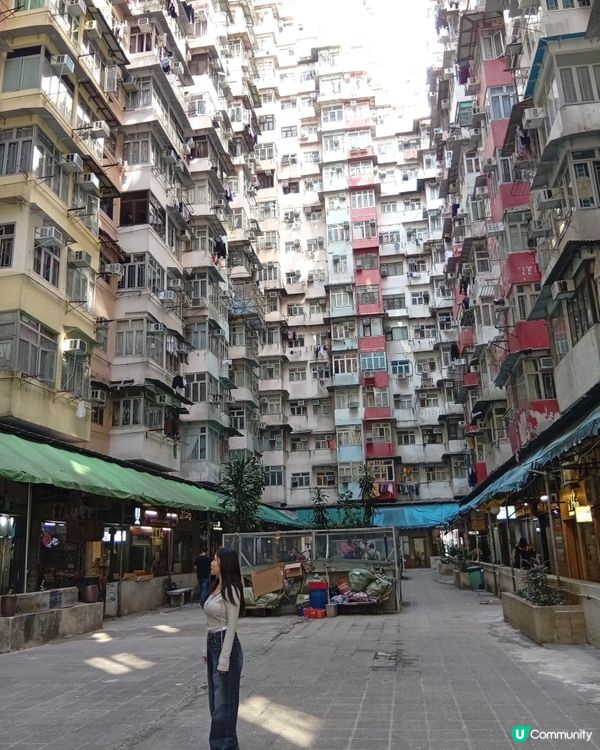 走進火紅變形金剛場景打卡-怪獸大廈