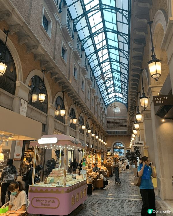 清邁尼曼一號，充滿歐洲小鎮風情，𥚃面有好多雅緻嘅咖啡店、餐廳...