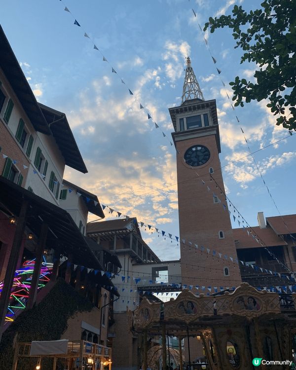 清邁尼曼一號，充滿歐洲小鎮風情，𥚃面有好多雅緻嘅咖啡店、餐廳...