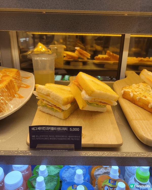 飛到韓國，少不了由出發開始打卡，上機到尋找美食，當地好多ca...