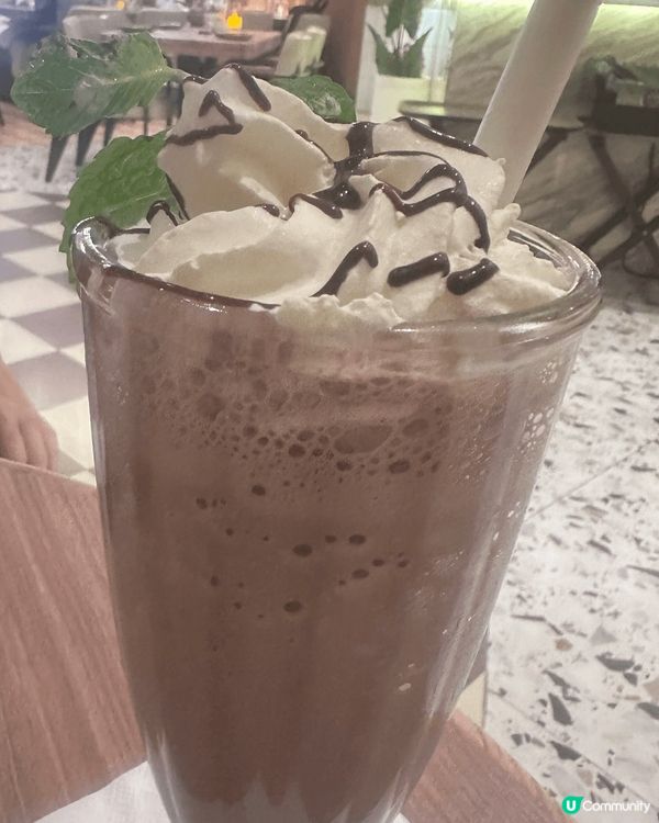 放工就去左圓方 食牛扒 生牛肉他他 帶子同蝦 真係女好食 重...