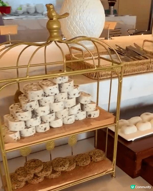 去酒店食個簡簡單單嘅下午茶自助餐都唔錯☺中西式糕點🥮餅乾🍪水...