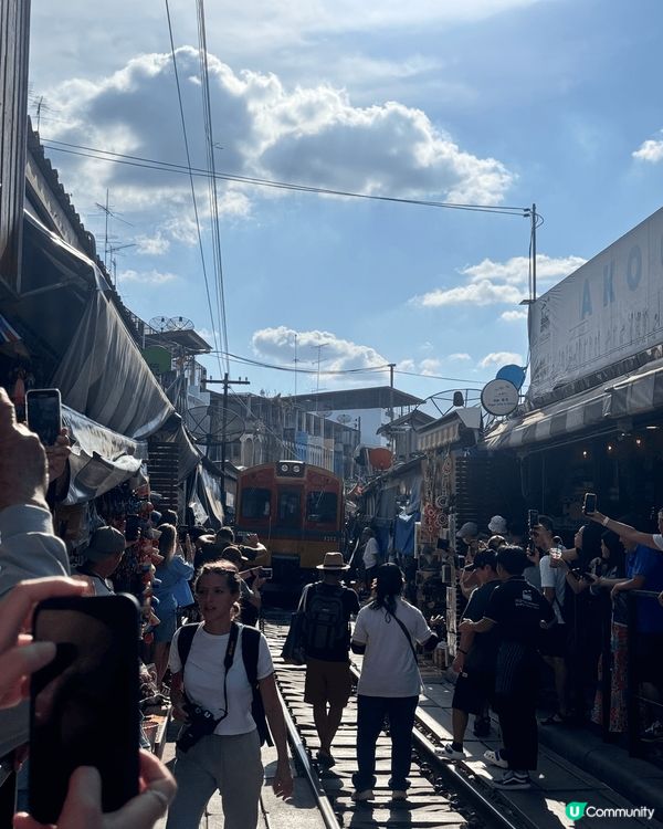 首次參加左曼谷1遊日，快閃大皇宮、美功鐵道市場，最後去埋安帕...