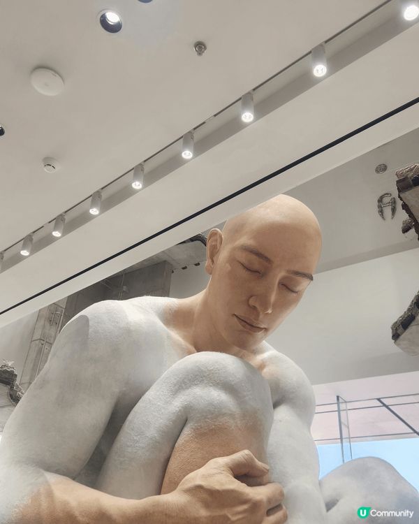 深圳巨人館展覽值得來參加。把超巨型藝術品放置於型挌時裝品牌，...