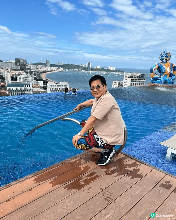 無邊際泳池加上上佳的酒店，及一個美滿的假期