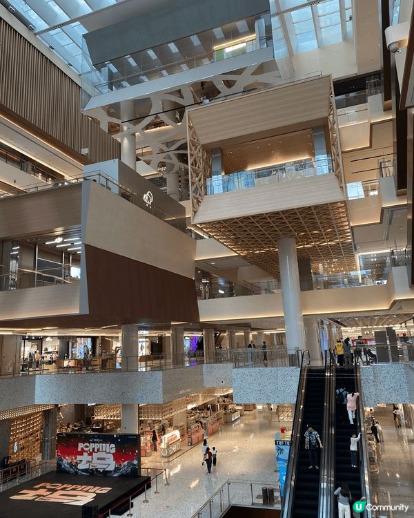 今次到了深圳芛崗站的萬象食家商場，由於是比較早的時間來到商場...