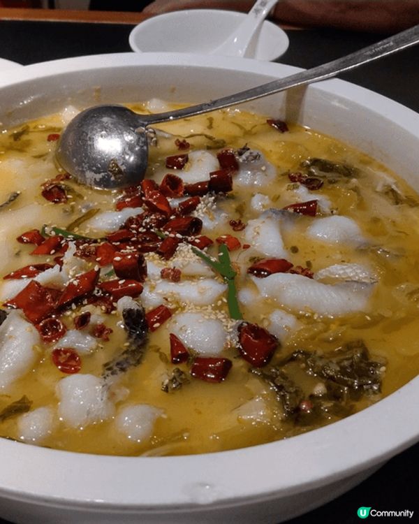 外婆家既超辣酸菜魚&麻婆豆腐，唔記得叫小辣😢😢但媽媽食得好開...