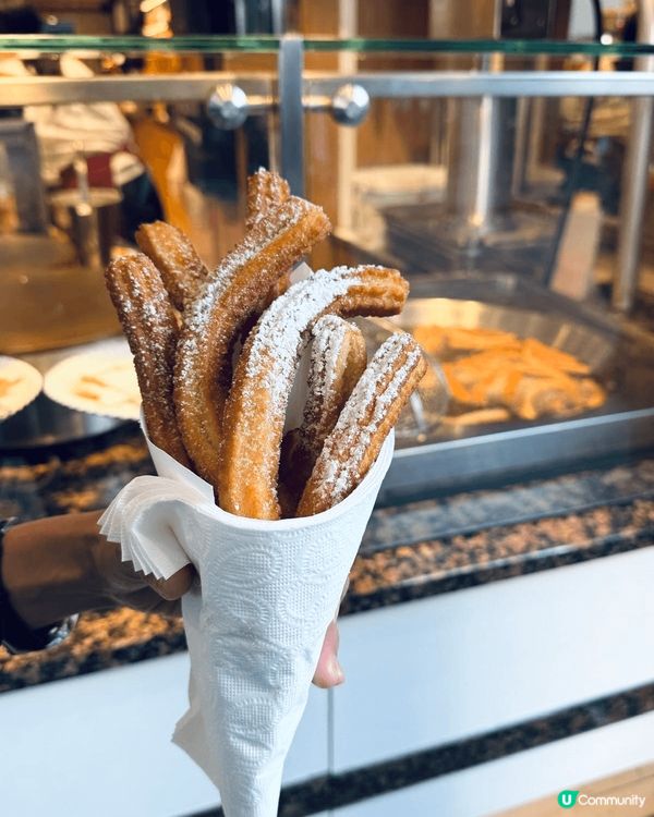 這幾張相攝於荷蘭🇳🇱 途中嘅美食非常出名 每一個建築物都非常...