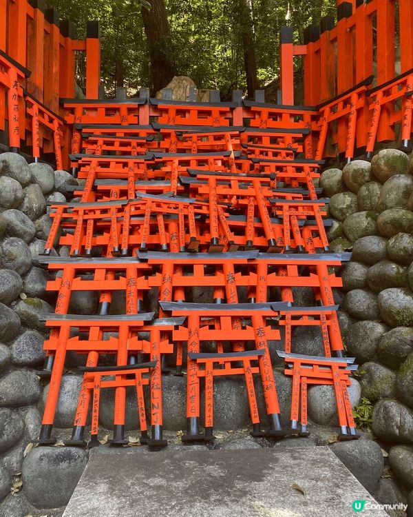 大阪伏見稻荷，一定唔可以唔去啦！