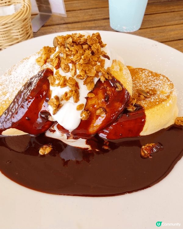 去到沖繩嘅瀨長島，好多人話必食嘅一定喺幸福鬆餅，間舖好多人，...