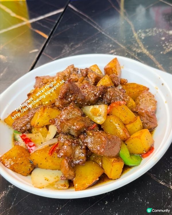 又去食個 💕 臘腸排骨煲仔飯