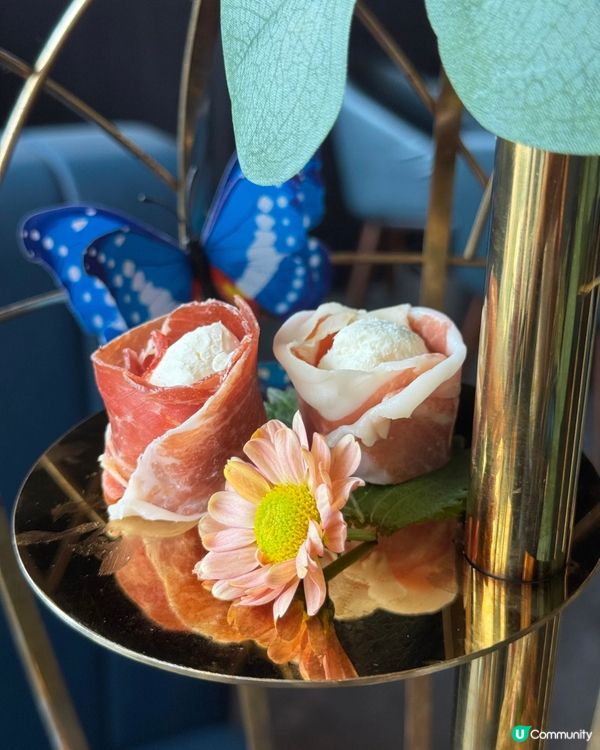 維港靚景🍣🌇  
日式下午茶打卡一流 🍰