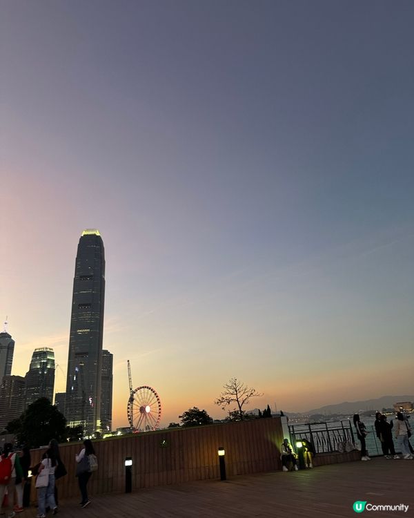 天氣涼涼地，最啱行海旁✅