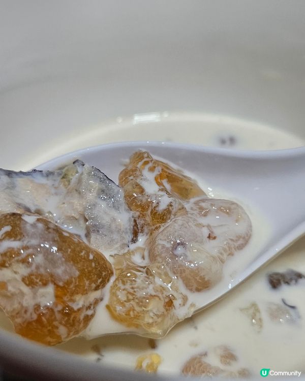 香滑鮮奶燉桃膠