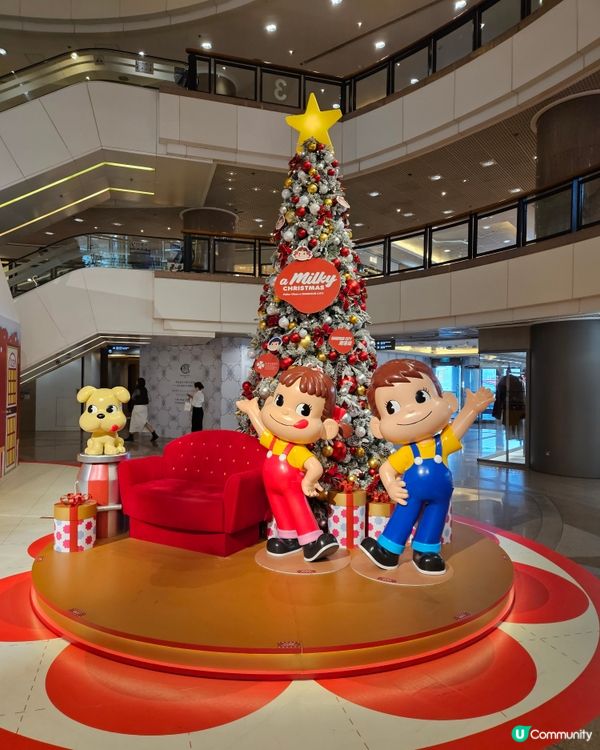 好多牛奶妹及牛奶仔的唔同造型排列