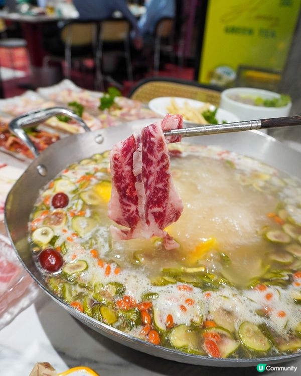 尖沙咀新開火鍋🍲主打現切牛肉､生猛海鮮🦞