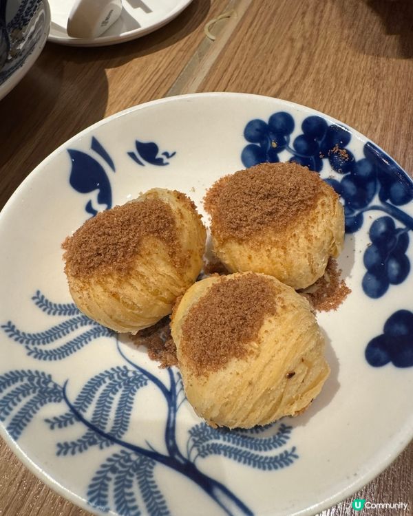 這間餐廳跟名字類似的上海x婆,售賣也是上海菜式,最喜歡他們店...