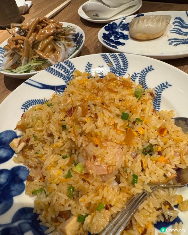 這間餐廳跟名字類似的上海x婆,售賣也是上海菜式,最喜歡他們店...