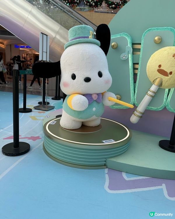 新港城中心🎄冬日交響曲🎶  
6大打卡區，2大玩樂區，等你嚟