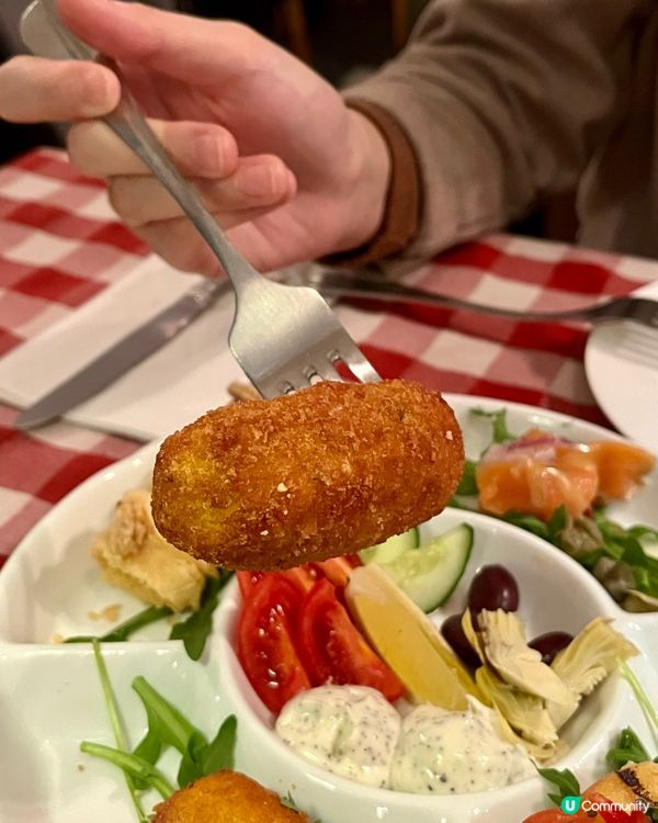 手工意式薄餅·咖啡任飲wohoooo🙂‍↔️🤘🏻