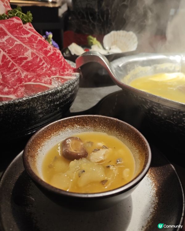 天氣凍最啱去打邊爐💗湊湊火鍋最近推出咗多款聖誕節限定新品🎄有...