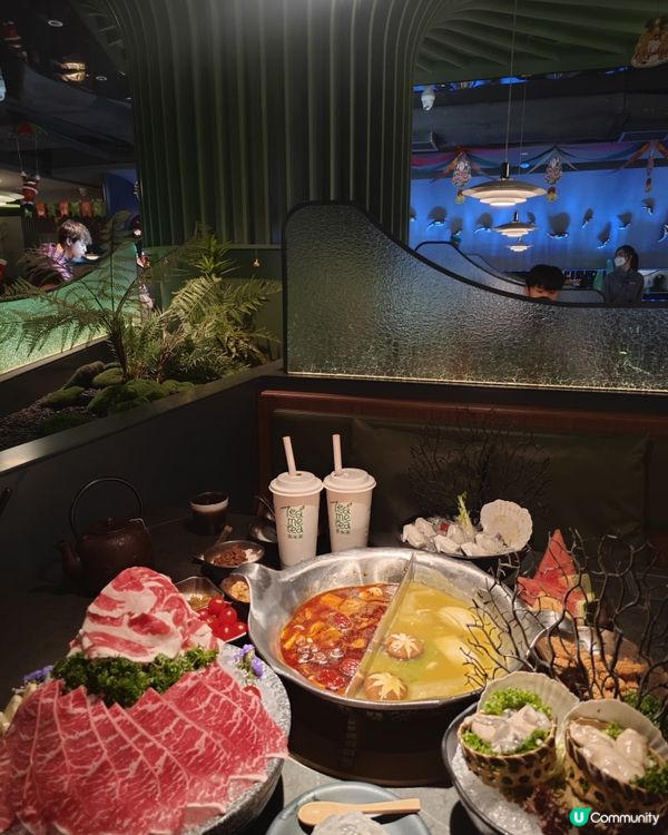 天氣凍最啱去打邊爐💗湊湊火鍋最近推出咗多款聖誕節限定新品🎄有...