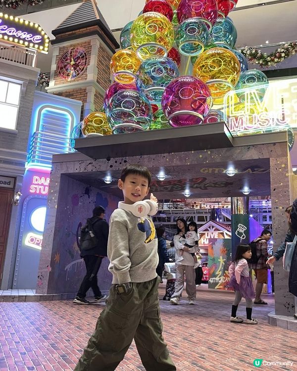 太古城中心嘅「Streets of Christmas Joy」