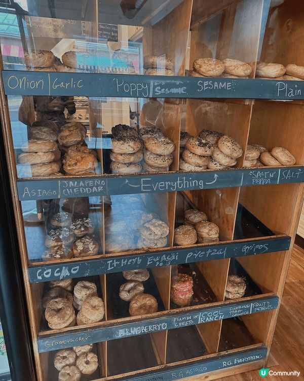 去咗美國小鎮的街頭周圍行，周圍拍攝同拍圍食，天氣好好影出嚟特...