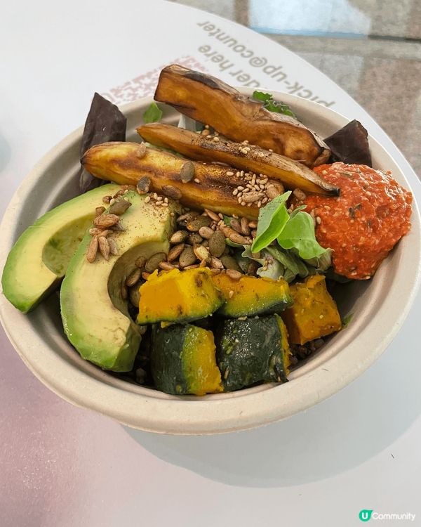 今晚到太古坊食晚飯,見到有間輕食的餐廳唔錯呀!