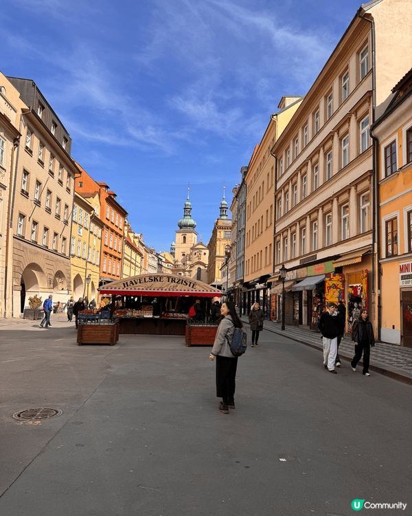 初冬去捷克布拉格好舒服呀！陣陣涼意但又未落雪，加上溫暖陽光、...