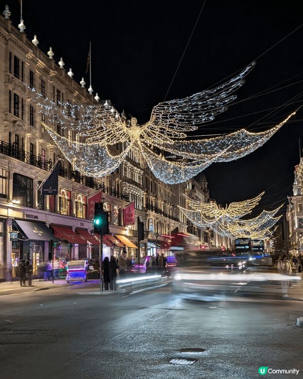 儘管現在還只是11月，英國早已為迎接聖誕摩掌擦掌了，街頭已換...