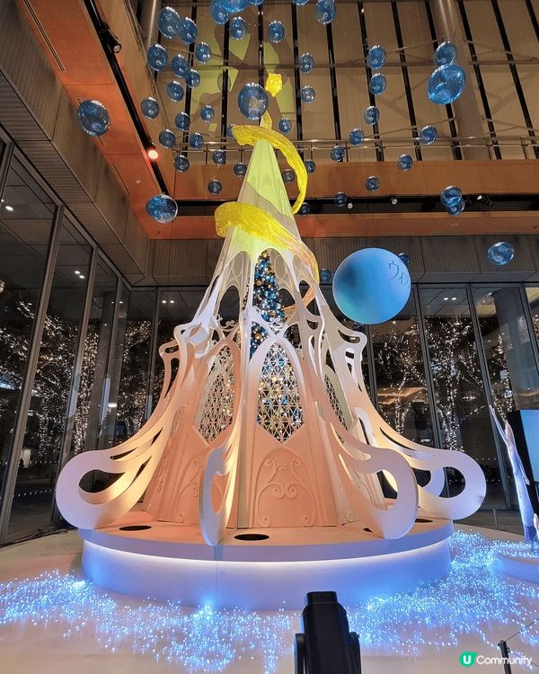 圖片為2023年聖誕在東京舉辦的紀念Disney100 週年...