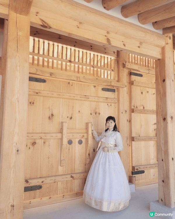 韓國首爾旅遊，可以租韓服在景福宫影相，睇紅葉，食韓燒，還有參...